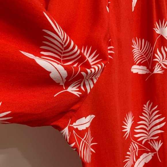 St John's Bay Jumpsuit Leaves Print Women's Size S, Red and White Wide Leg Crop - Picture 9 of 16